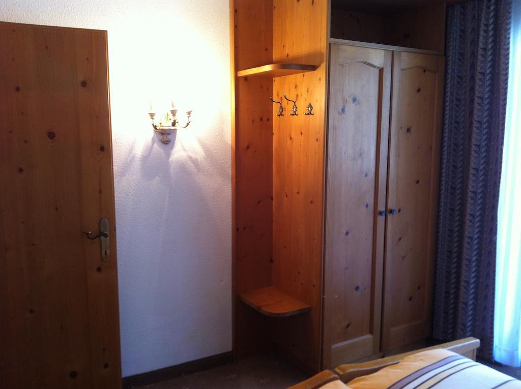 Hotel Garni Pfandl ノイシュティフト・イム・シュトゥーバイタール 部屋 写真