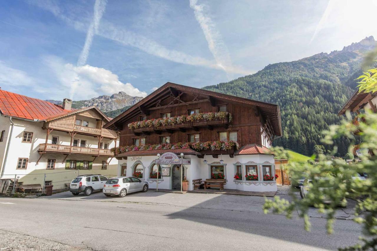 Hotel Garni Pfandl ノイシュティフト・イム・シュトゥーバイタール エクステリア 写真